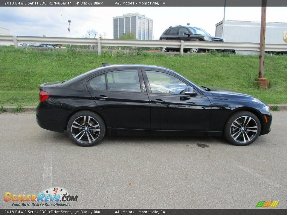 2018 BMW 3 Series 330i xDrive Sedan Jet Black / Black Photo #2