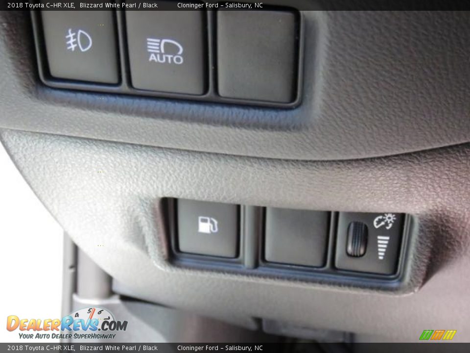 2018 Toyota C-HR XLE Blizzard White Pearl / Black Photo #20