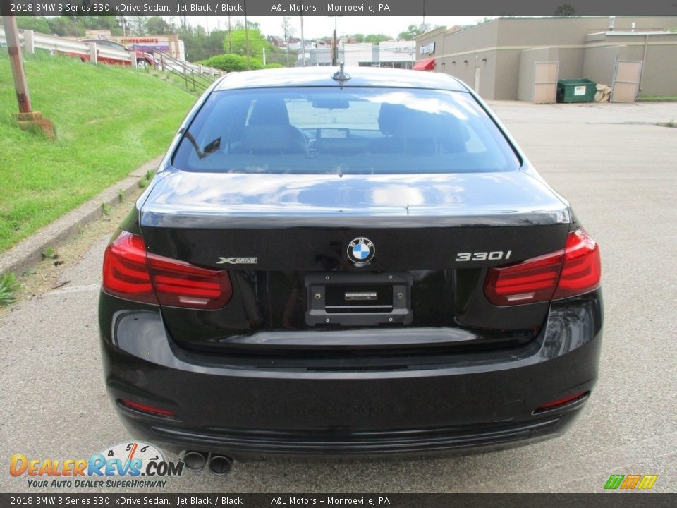 2018 BMW 3 Series 330i xDrive Sedan Jet Black / Black Photo #4