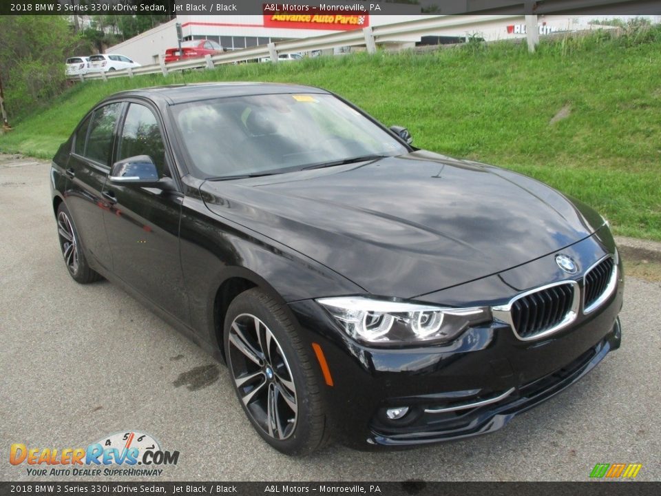 2018 BMW 3 Series 330i xDrive Sedan Jet Black / Black Photo #10