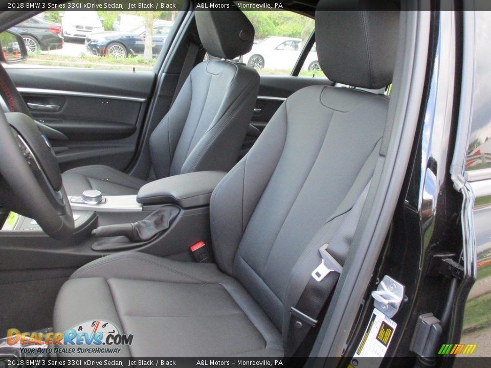 2018 BMW 3 Series 330i xDrive Sedan Jet Black / Black Photo #11