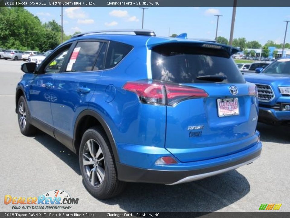 2018 Toyota RAV4 XLE Electric Storm Blue / Black Photo #30