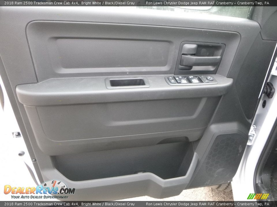 2018 Ram 2500 Tradesman Crew Cab 4x4 Bright White / Black/Diesel Gray Photo #14