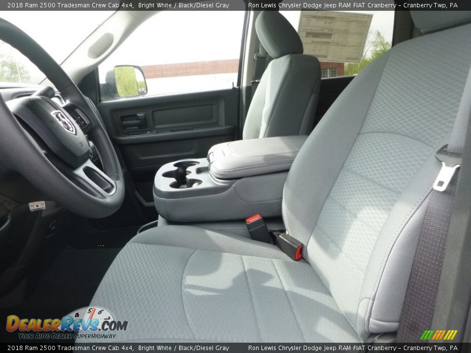 2018 Ram 2500 Tradesman Crew Cab 4x4 Bright White / Black/Diesel Gray Photo #16