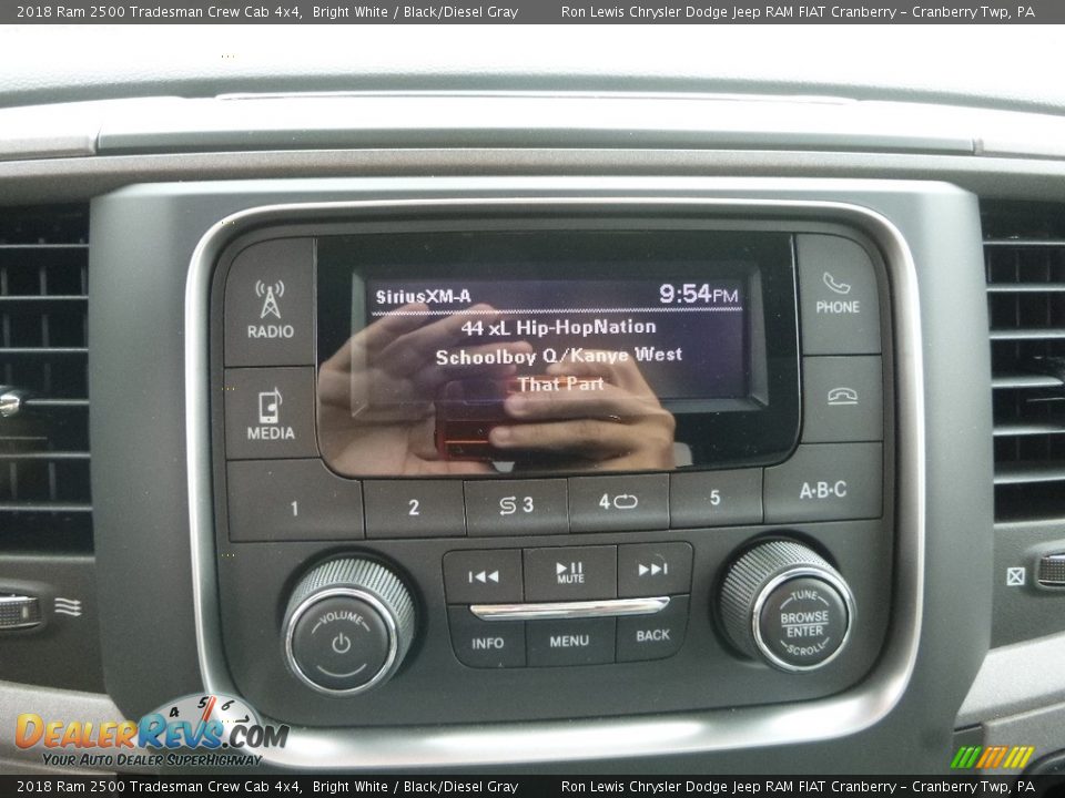 2018 Ram 2500 Tradesman Crew Cab 4x4 Bright White / Black/Diesel Gray Photo #17