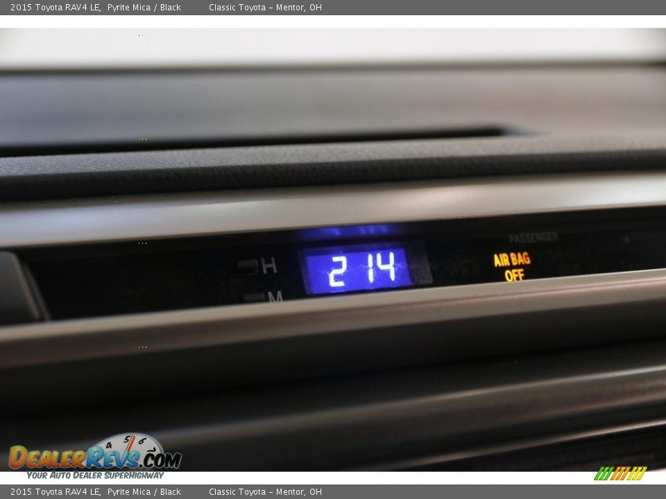 2015 Toyota RAV4 LE Pyrite Mica / Black Photo #8