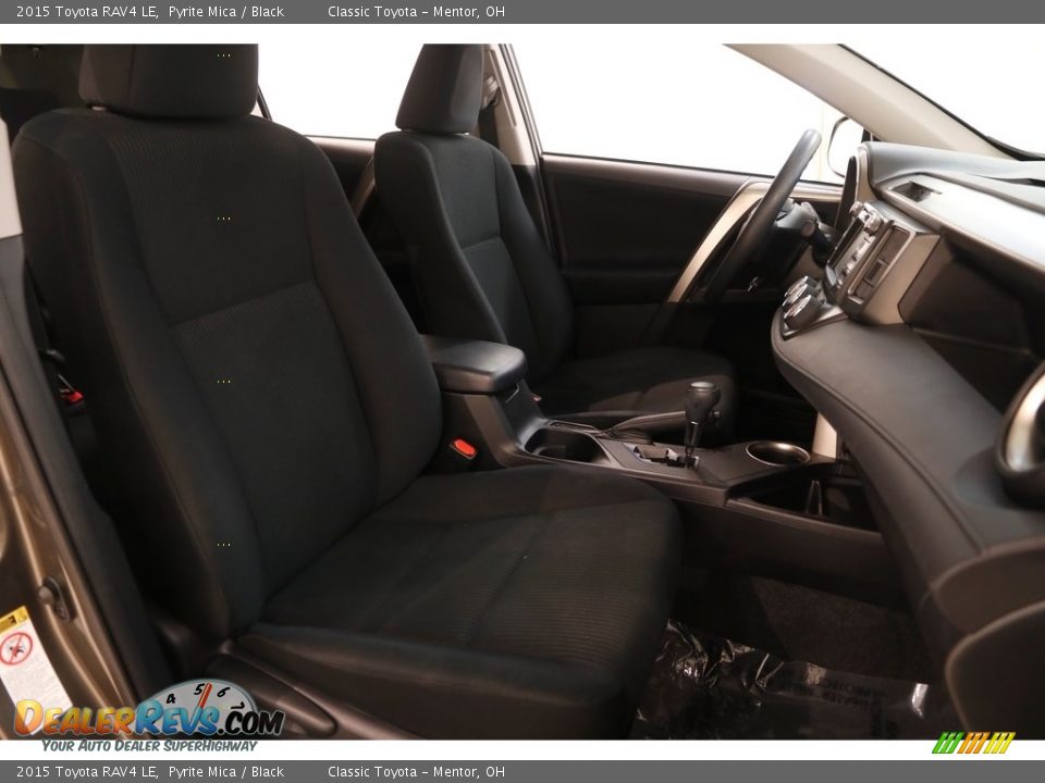2015 Toyota RAV4 LE Pyrite Mica / Black Photo #16