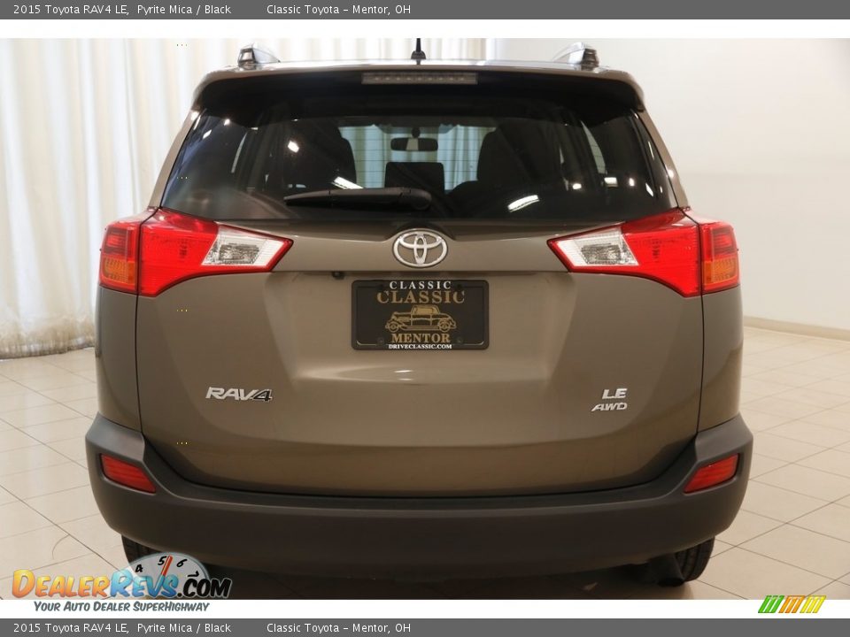 2015 Toyota RAV4 LE Pyrite Mica / Black Photo #19
