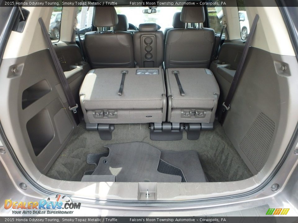 2015 Honda Odyssey Touring Smoky Topaz Metallic / Truffle Photo #5