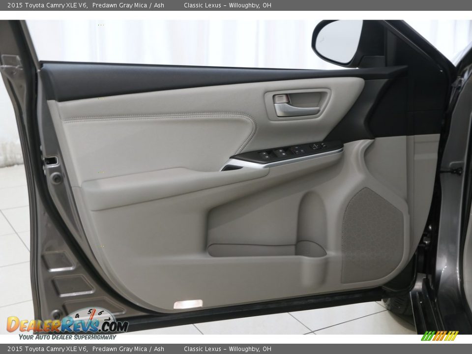 2015 Toyota Camry XLE V6 Predawn Gray Mica / Ash Photo #4