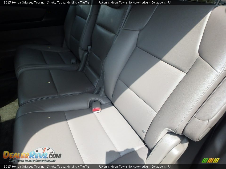 2015 Honda Odyssey Touring Smoky Topaz Metallic / Truffle Photo #16