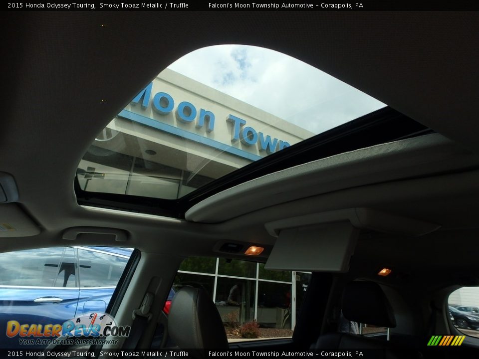2015 Honda Odyssey Touring Smoky Topaz Metallic / Truffle Photo #20