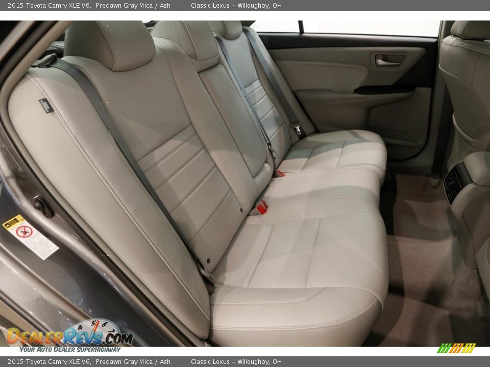 2015 Toyota Camry XLE V6 Predawn Gray Mica / Ash Photo #18