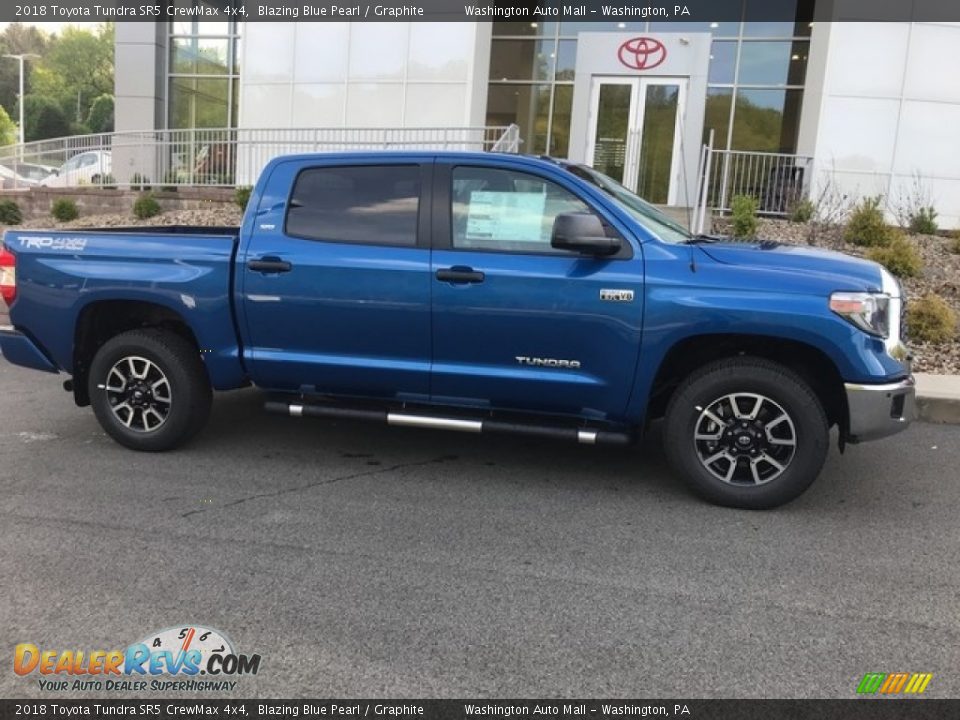 2018 Toyota Tundra SR5 CrewMax 4x4 Blazing Blue Pearl / Graphite Photo #2