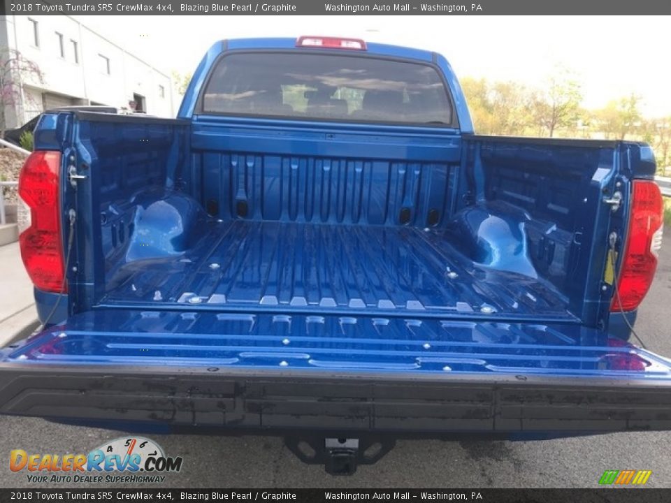 2018 Toyota Tundra SR5 CrewMax 4x4 Blazing Blue Pearl / Graphite Photo #4
