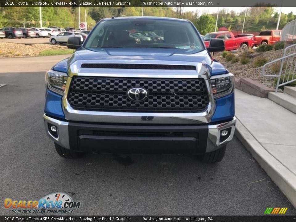2018 Toyota Tundra SR5 CrewMax 4x4 Blazing Blue Pearl / Graphite Photo #6