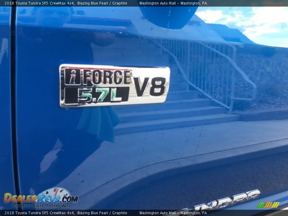 2018 Toyota Tundra SR5 CrewMax 4x4 Blazing Blue Pearl / Graphite Photo #8