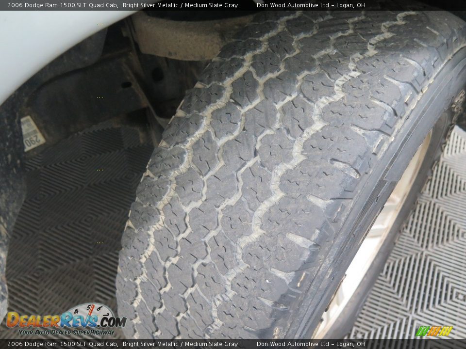 2006 Dodge Ram 1500 SLT Quad Cab Bright Silver Metallic / Medium Slate Gray Photo #18