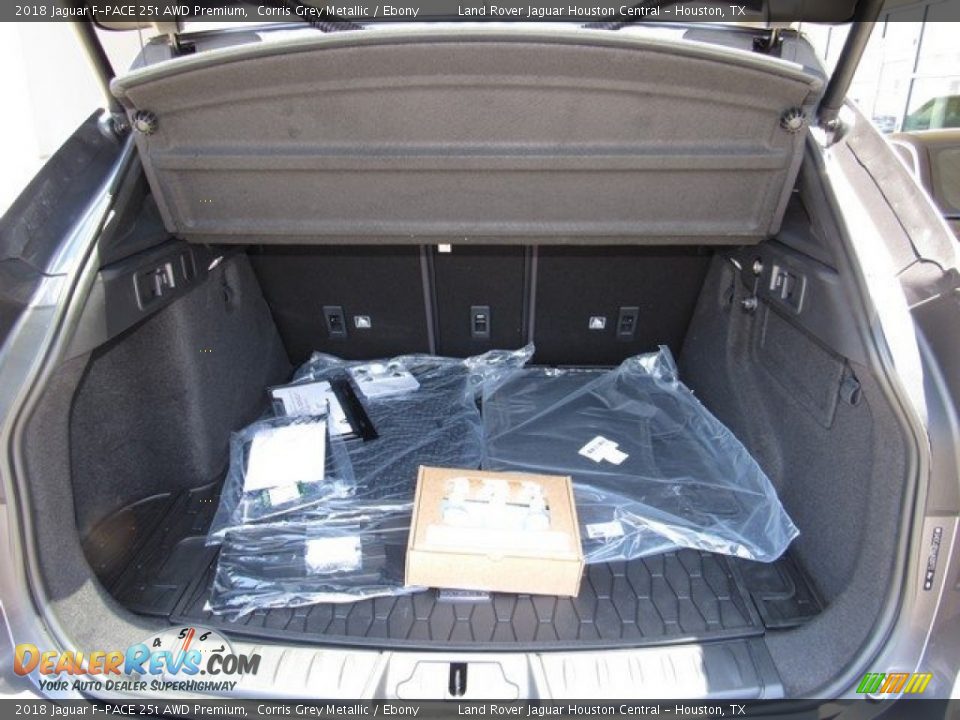 2018 Jaguar F-PACE 25t AWD Premium Corris Grey Metallic / Ebony Photo #17