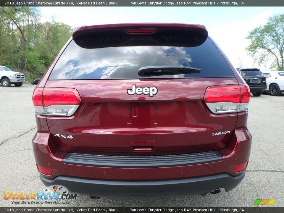 2018 Jeep Grand Cherokee Laredo 4x4 Velvet Red Pearl / Black Photo #4