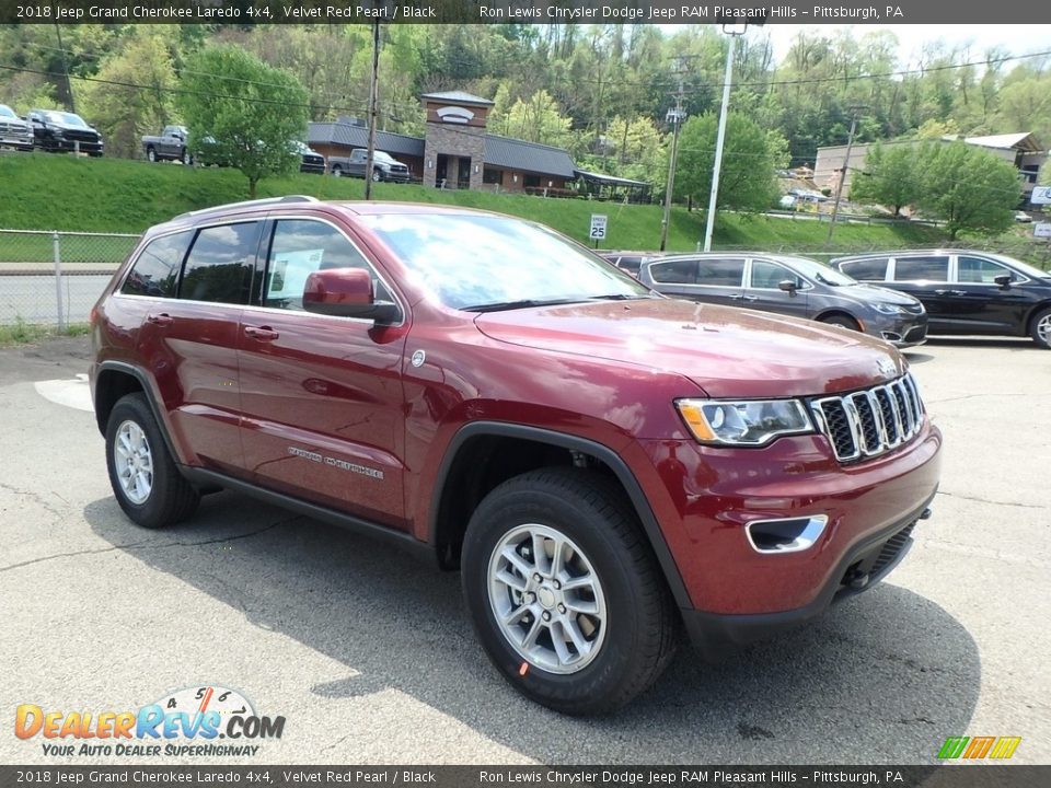 2018 Jeep Grand Cherokee Laredo 4x4 Velvet Red Pearl / Black Photo #7