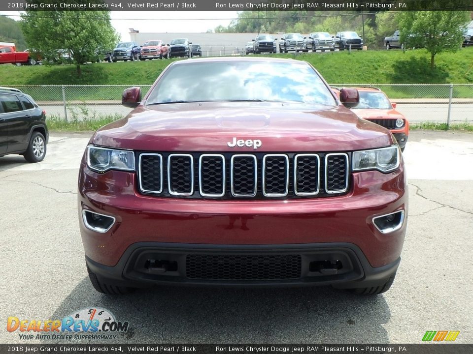 2018 Jeep Grand Cherokee Laredo 4x4 Velvet Red Pearl / Black Photo #8
