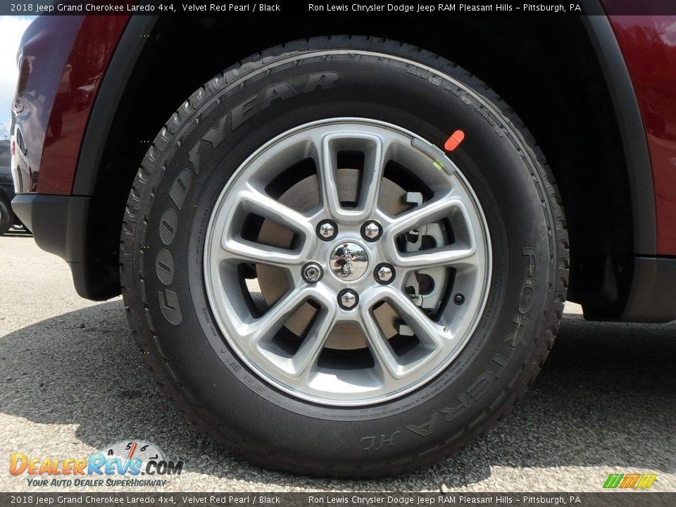 2018 Jeep Grand Cherokee Laredo 4x4 Velvet Red Pearl / Black Photo #9