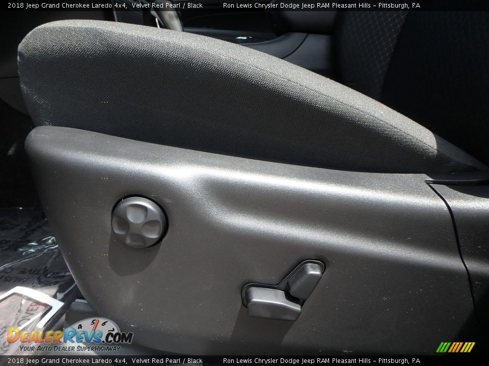 2018 Jeep Grand Cherokee Laredo 4x4 Velvet Red Pearl / Black Photo #15