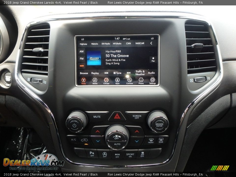 2018 Jeep Grand Cherokee Laredo 4x4 Velvet Red Pearl / Black Photo #16