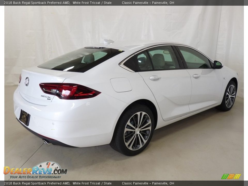 2018 Buick Regal Sportback Preferred AWD White Frost Tricoat / Shale Photo #2