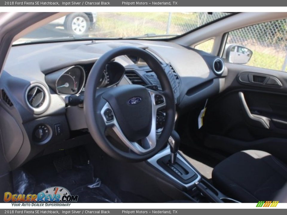 2018 Ford Fiesta SE Hatchback Ingot Silver / Charcoal Black Photo #12
