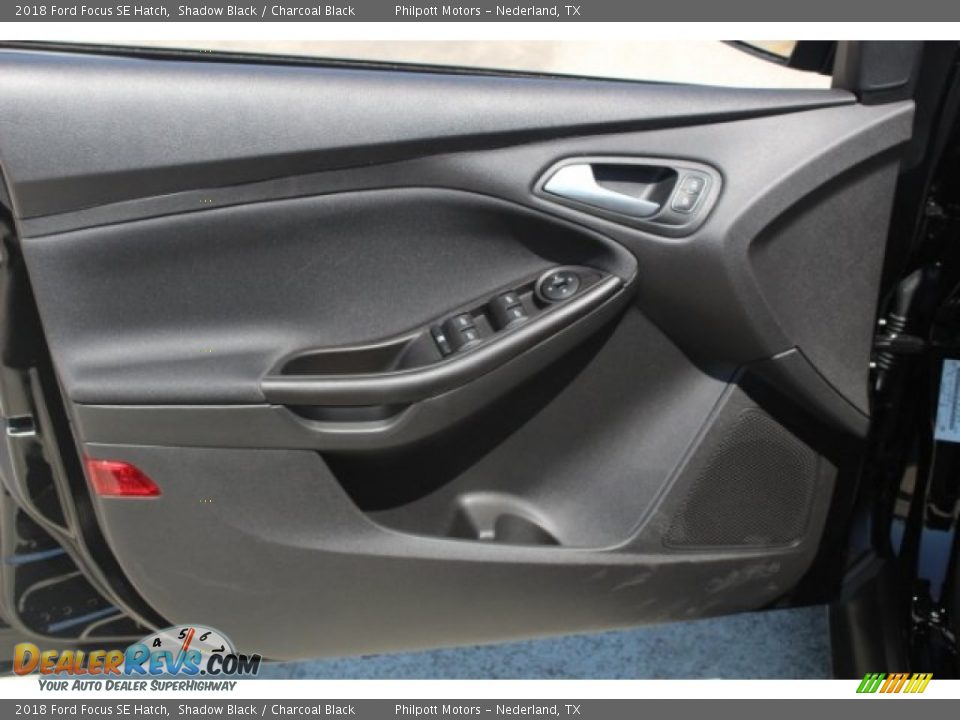 2018 Ford Focus SE Hatch Shadow Black / Charcoal Black Photo #11