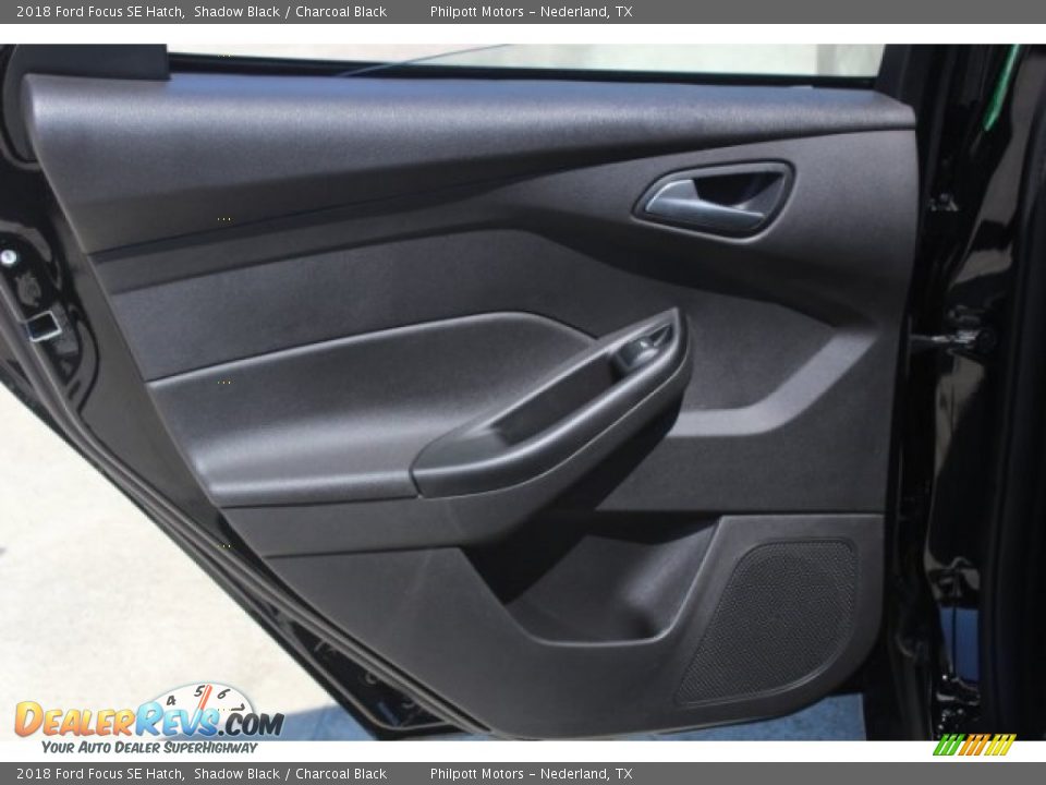 2018 Ford Focus SE Hatch Shadow Black / Charcoal Black Photo #23