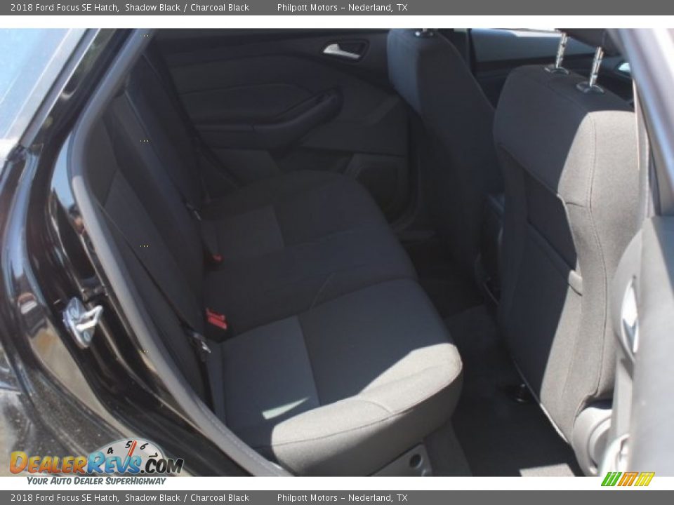 2018 Ford Focus SE Hatch Shadow Black / Charcoal Black Photo #29