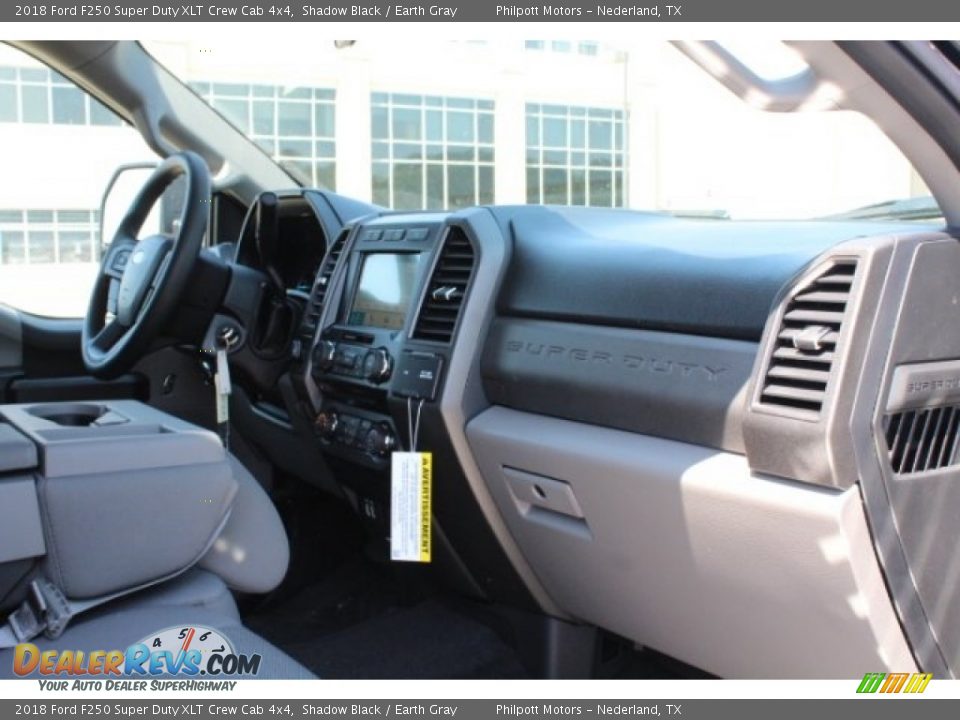 2018 Ford F250 Super Duty XLT Crew Cab 4x4 Shadow Black / Earth Gray Photo #30
