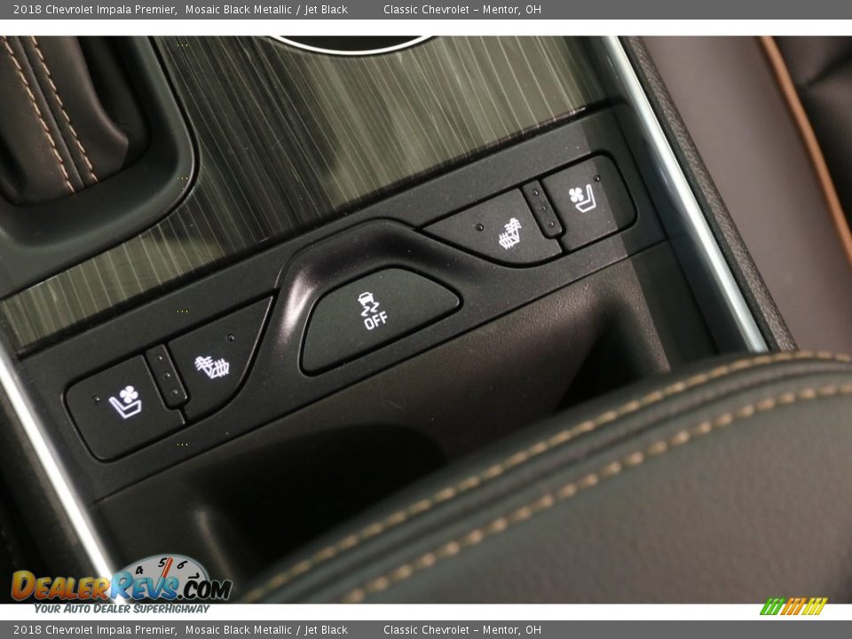 Controls of 2018 Chevrolet Impala Premier Photo #16