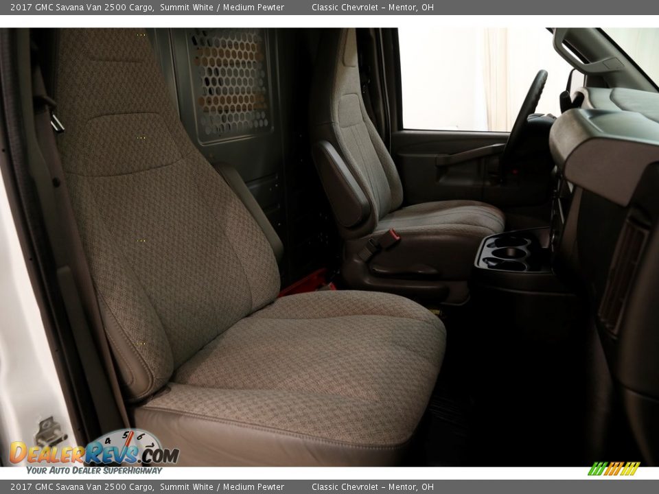 2017 GMC Savana Van 2500 Cargo Summit White / Medium Pewter Photo #10