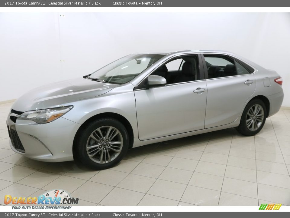 2017 Toyota Camry SE Celestial Silver Metallic / Black Photo #3