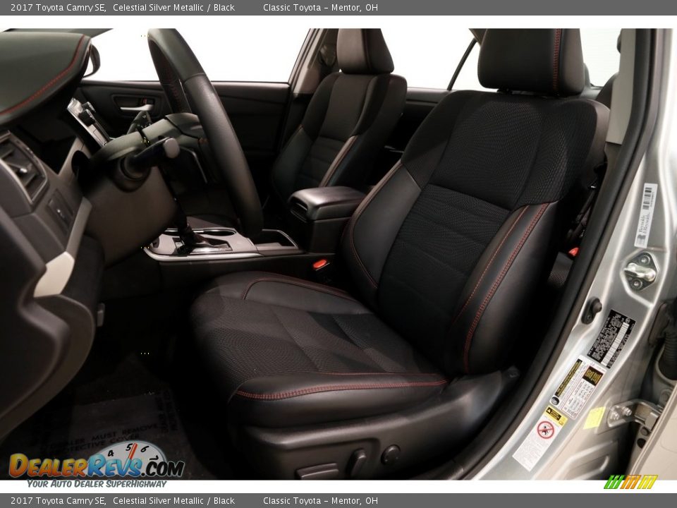 2017 Toyota Camry SE Celestial Silver Metallic / Black Photo #5