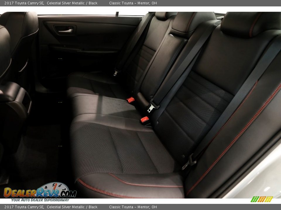 2017 Toyota Camry SE Celestial Silver Metallic / Black Photo #15