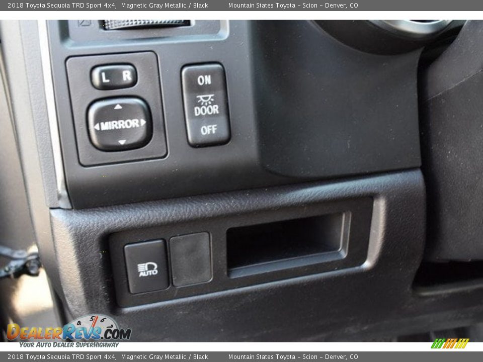 2018 Toyota Sequoia TRD Sport 4x4 Magnetic Gray Metallic / Black Photo #28