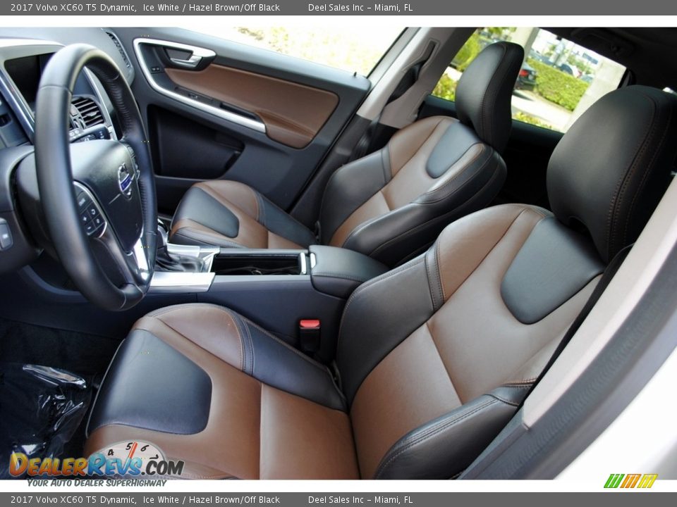Front Seat of 2017 Volvo XC60 T5 Dynamic Photo #15