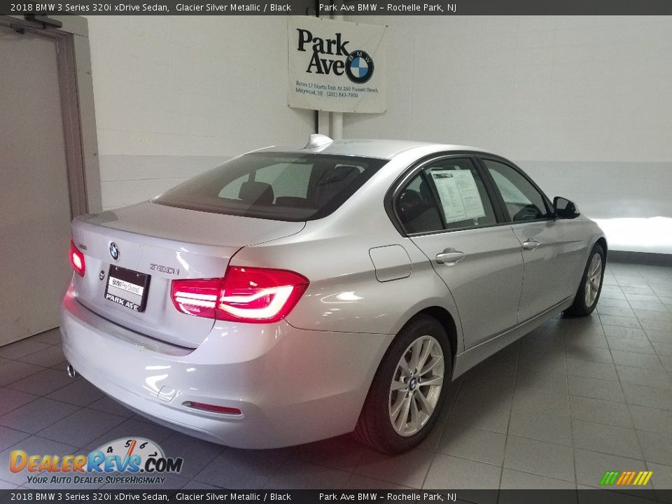 2018 BMW 3 Series 320i xDrive Sedan Glacier Silver Metallic / Black Photo #5