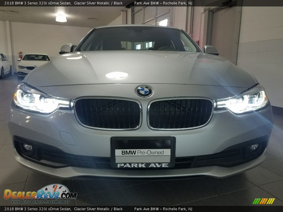 2018 BMW 3 Series 320i xDrive Sedan Glacier Silver Metallic / Black Photo #8