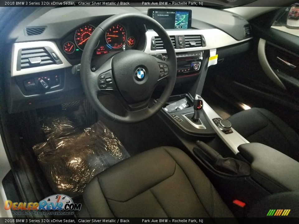2018 BMW 3 Series 320i xDrive Sedan Glacier Silver Metallic / Black Photo #13