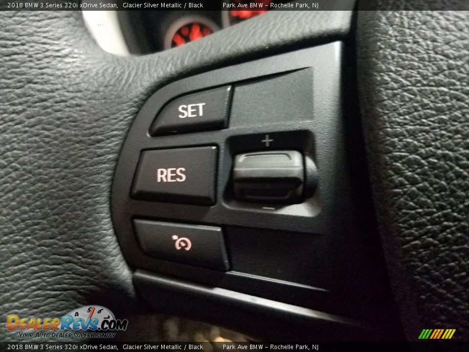 2018 BMW 3 Series 320i xDrive Sedan Glacier Silver Metallic / Black Photo #16