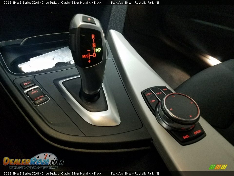 2018 BMW 3 Series 320i xDrive Sedan Glacier Silver Metallic / Black Photo #19