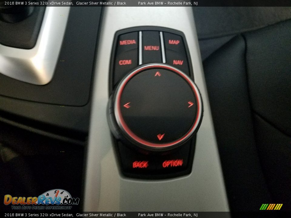 2018 BMW 3 Series 320i xDrive Sedan Glacier Silver Metallic / Black Photo #20