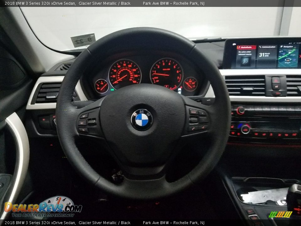 2018 BMW 3 Series 320i xDrive Sedan Glacier Silver Metallic / Black Photo #21