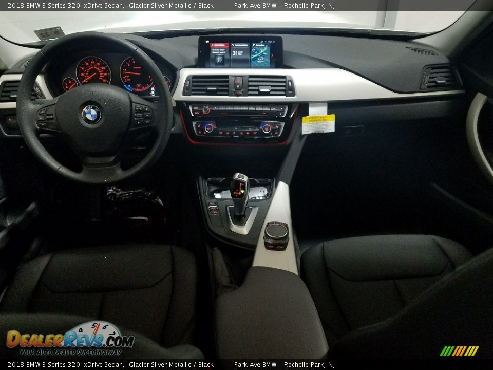 2018 BMW 3 Series 320i xDrive Sedan Glacier Silver Metallic / Black Photo #22